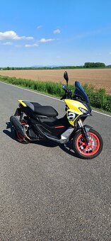 Aprilia SR GT 125 - 2