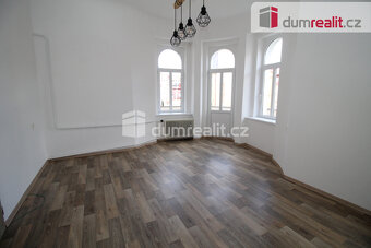 Krásný byt 2+1/B v prvním patře cihlového domu na Ruské ulic - 2