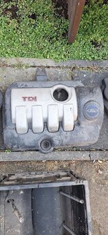 Horni originalni kryty motoru VW. - 2