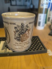 Památeční porcelánový hrnek - 2