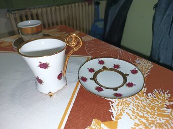 Hrnečky, skleničky, šálky a podšálky - 2