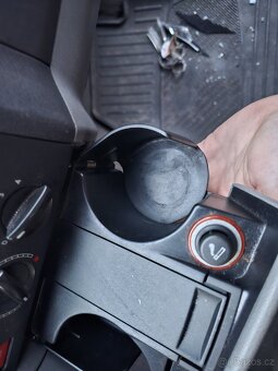 Nápoják, držák nápojů pití, popelník VW T5 T5.1 - 2