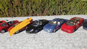 Modely aut 1:18 - 2