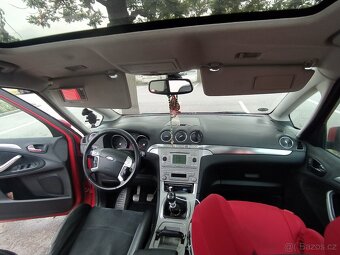 Prodám Ford s Max 7 míst - 2