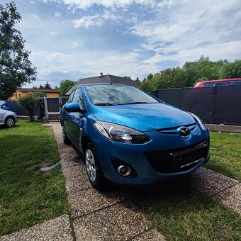 Mazda 2 1.3 benzín 55kw  rok 2011 top model - 2