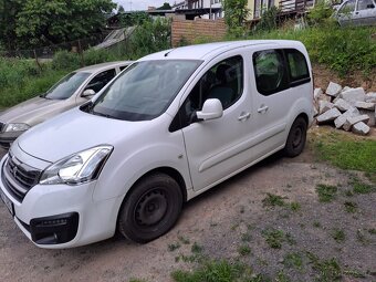 Peugeot Partner 1,6 HDi, 2015, s rampou pro převoz vozíčkáře - 2
