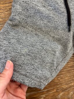 Chlapecké šedé teplákové kraťasy, 128, Primark - 2