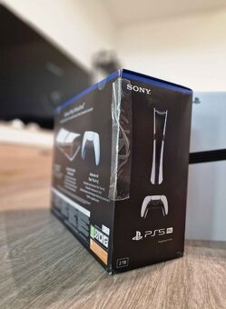 Ps5 pro s mechanikou - 2