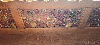 Nabízím k prodeji starožitný Slovácký nábytek - z roku 1935, - 2