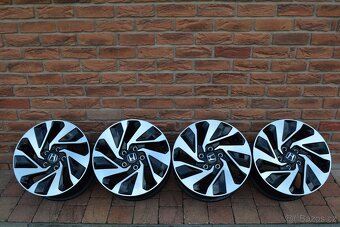 5x114,3 R16 Hliníkové disky Org Honda Civic X / XI - 2