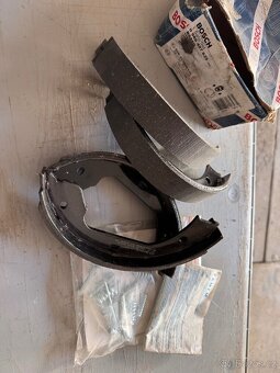 Sada brzdových čelistí BOSCH 0 986 487 625 - BMW E60 - 2