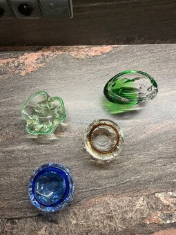 Popelníky hutní sklo - 2