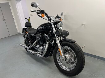 Harley-Davidson Sportster 1200 Custom - 2