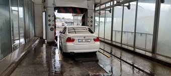 BMW E90 330d 146kw - 2