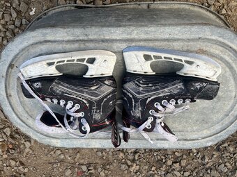 Brusle bauer vel. 28 - 2