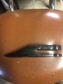 Zubová lopata UNC - 2