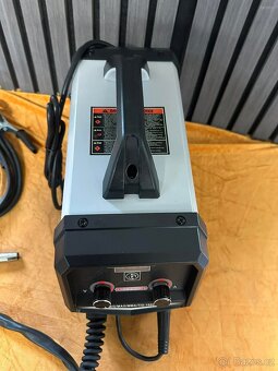 Svařečka (951) - 2