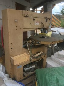 Vrchní fréza na dřevo scm r9 - 2