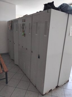 šatní skříňky - 2