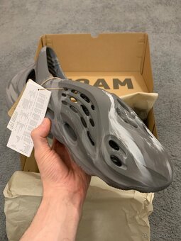 Adidas Yeezy FOAM RNR Granite - 2