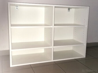 Prodám Bílou komodu s policemi. Bezvadný stav - 2