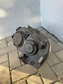 Přední světlo pravé VW polo 1.2 - 2