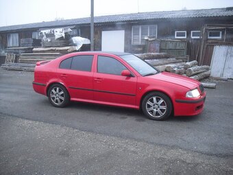 Skoda Octavia RS1 Cervena - 2