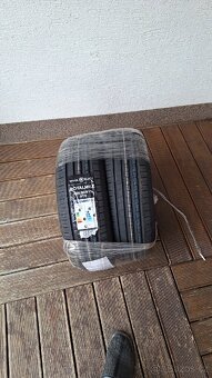 205/60/15 2ks nové za 1000,- - 2