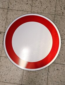 Dopravní značka – Zákaz vjezdu všech vozidel v obou směrech - 2