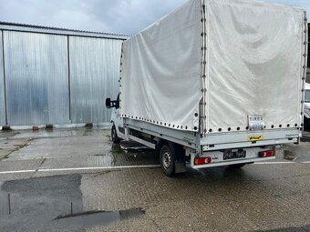 nepojízdný Renault Master - 2