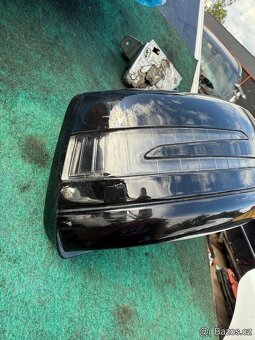 Pravé zpětné zrcátko Mercedes w212 kompletní - 2