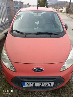 Ford KA bouraný,,lze nastartovat a popojet - 2