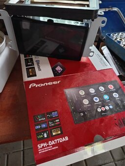 Autorádio Pioneer SPH-DA77DAB - 2