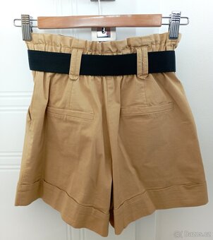 Dámské šortky Bershka, XS – béžové + černý pásek - 2
