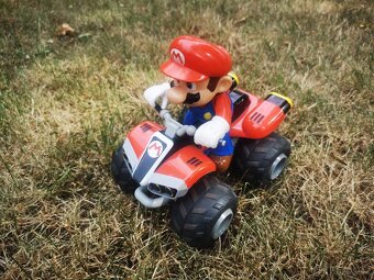Auto Carrera RC Mario Kart a princezna - 2