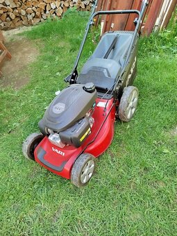 Pojezdová sekačka Vari s motorem Honda GCVx145 - 2