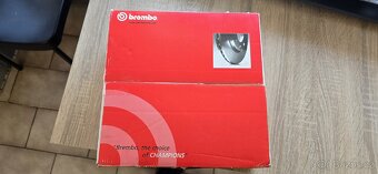 Mitsubishi Pajero, L200 kotouče brembo 09.8071.11 - 2