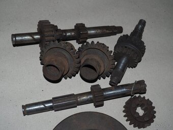 Jawa - ND z motoru - Kývačka Panelka - 2