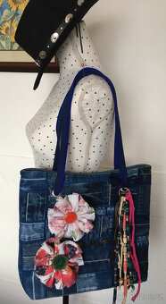 OBR květy - jeans - přívěsek - 2