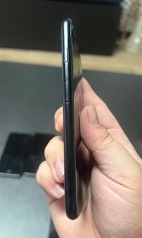 IPhone SE 2020 90% baterie - 2