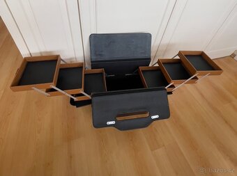 Vizážistický kufr Inglot - 2