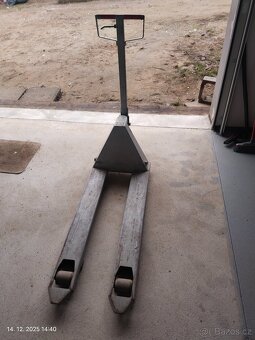 Paletový vozík - 2