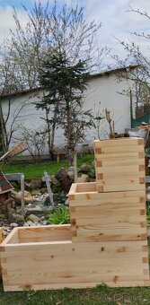 Dřevěné truhlíky/květináče - 2