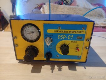 Pneumatický dávkovač pasty a tavidla - 2