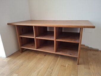 Konferenční stolek - 2