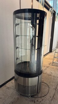 Vitrina na dorty - 2