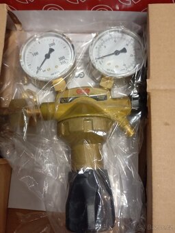 Redukční ventil pro argon - 2