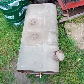 Nádrž od nafty - 2