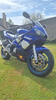 Yamaha YZF - R6 - 2