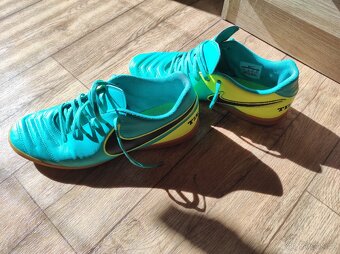 sálovky Nike - 2